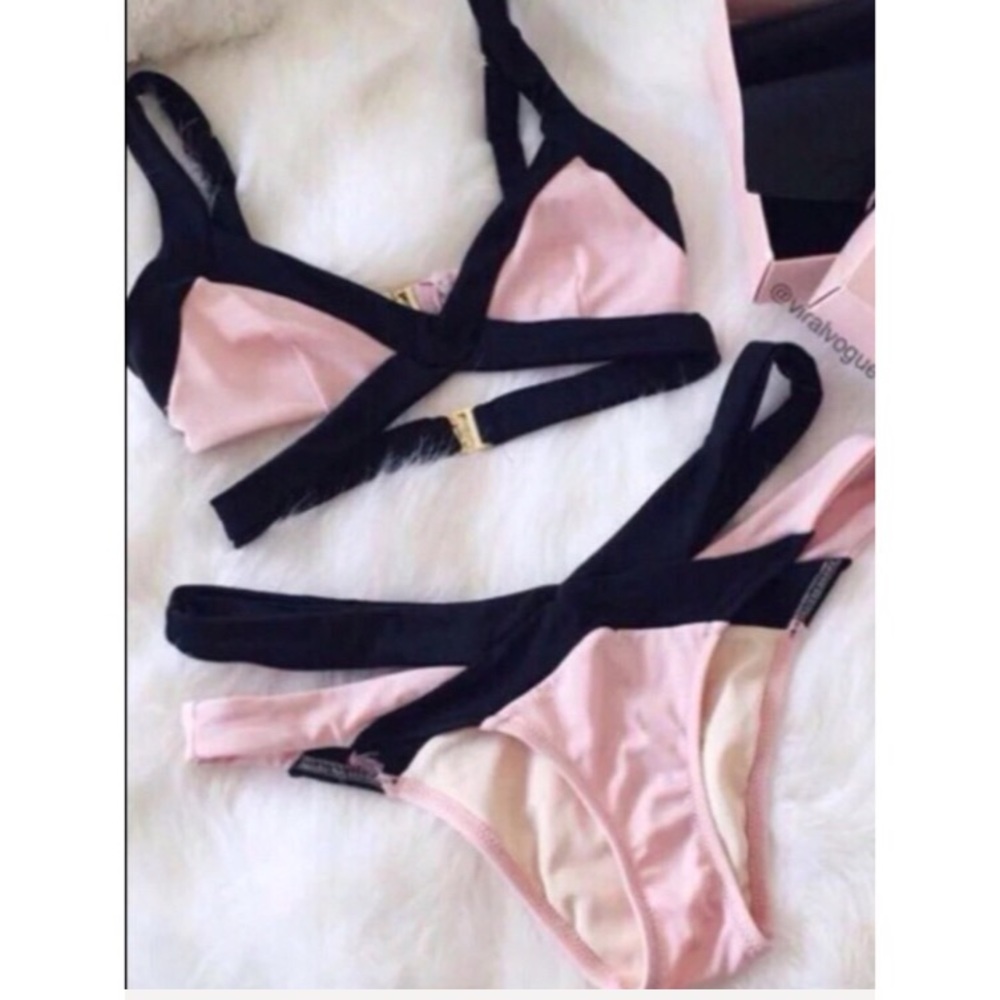 🆕 two piece, charming bikini set size S